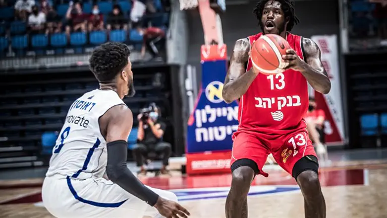 אנתוני בנט. צלף מחוץ לקשת