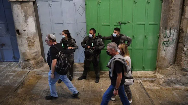 Border Police officers in the Old City of Jerusalem