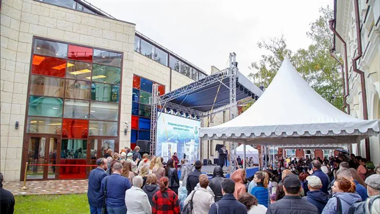 Евреи Томска празднуют открытие Центра