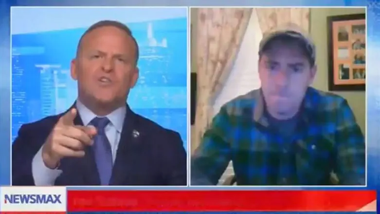 גרנט סטינצ'פילד זועם על המרואיין