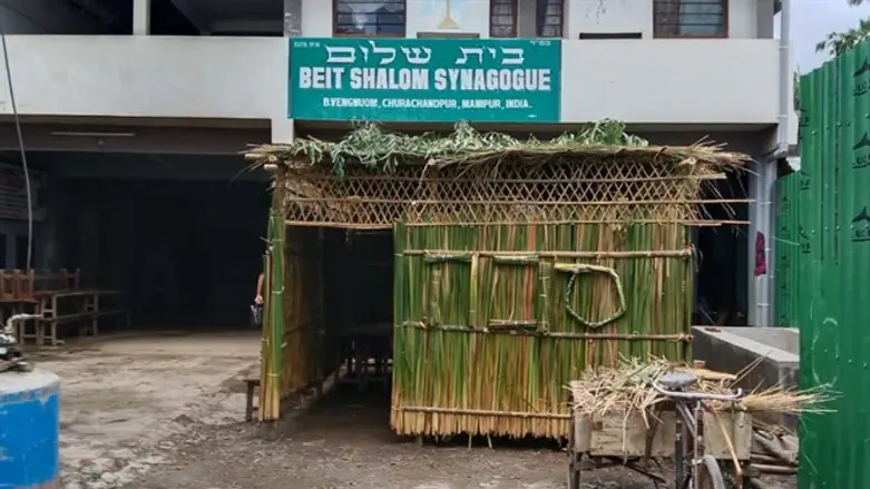 סוכה של בני המנשה במיזורם שבהודו