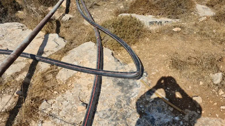 כבל החשמל שניזוק