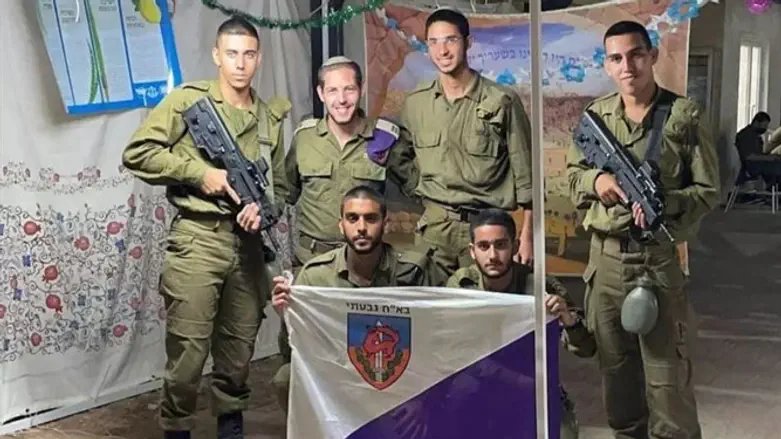 הסוכה של בא"ח גבעתי