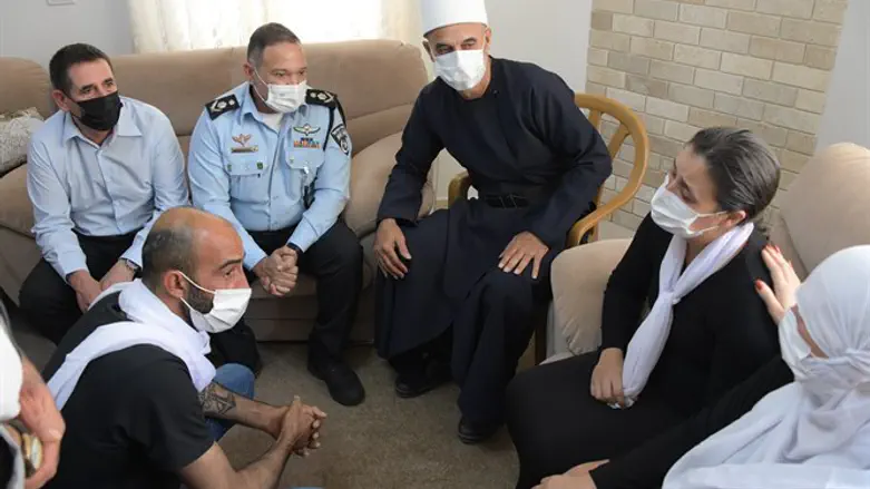 Яаков Шабтай в семье Хусама Саджира