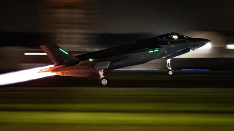 מטוסי האדיר ממריאים מארה"ב