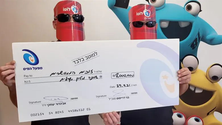 הזוכים המאושרים