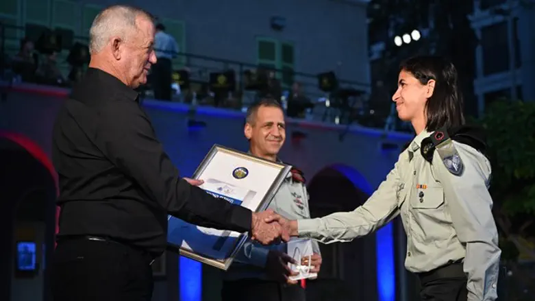 טקס קצינים ונגדים מצטיינים