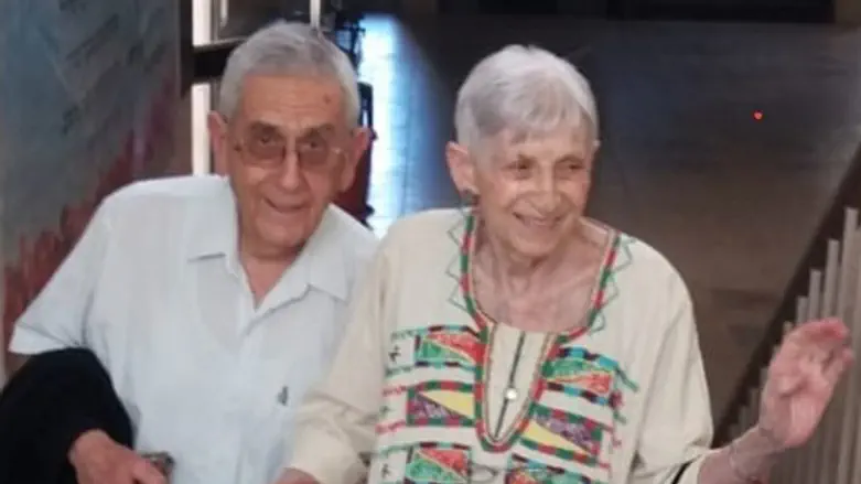 אסתי ויהודה כהן, הוריה של אורית סטרוק