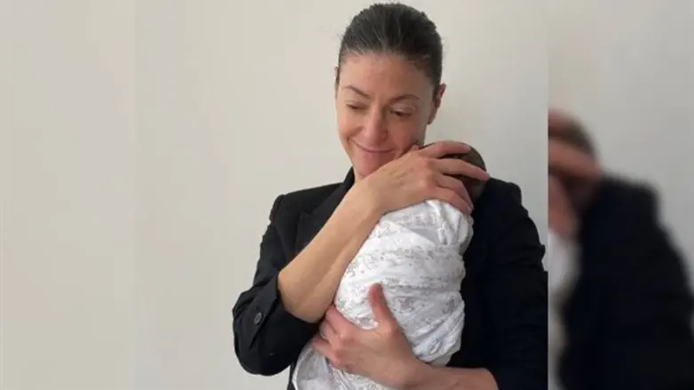 Мерав Михаэли с сыном Ури