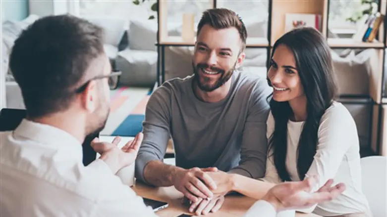 מתי להקשיב לעצות? אילוסטרציה