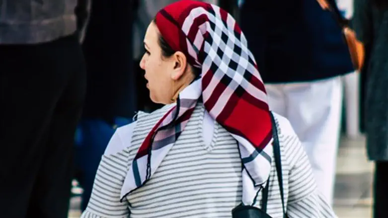 She Didn’t Want Her Kids To Know...So She Pretended Everything Was Fine