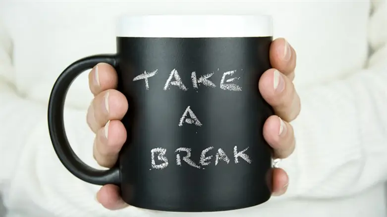 לצאת להפסקה