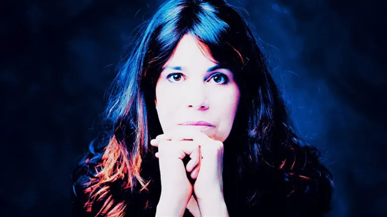 נעה ג'ינו אלכסנדר