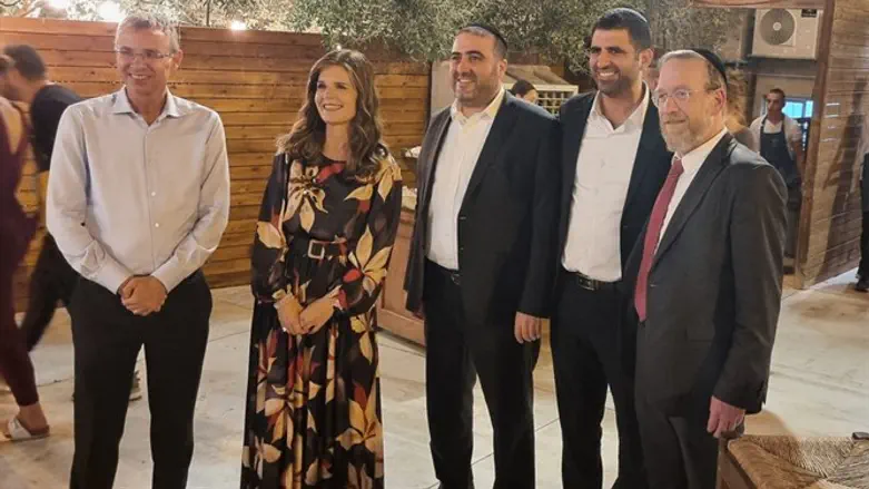 חברי הכנסת בחתונת הבן של מיכל וולדיגר