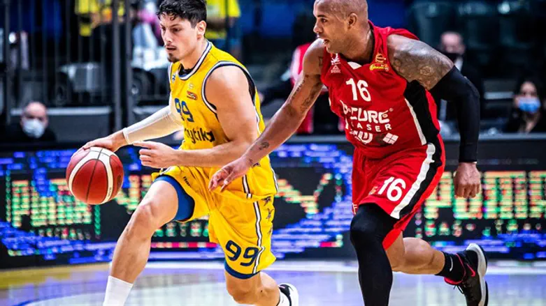 יפתח זיו מול גרגורי ורגאס, הערב