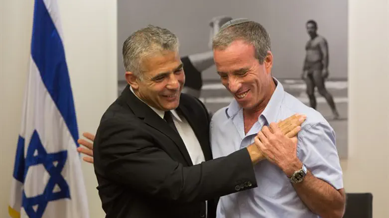 יאיר לפיד ואלעזר שטרן