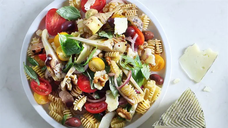 סלט פסטה צבעוני