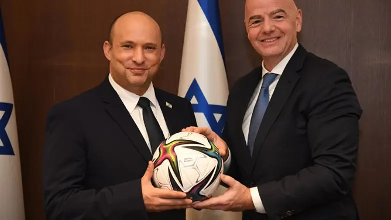 Gianni Infantino and Naftali Bennett