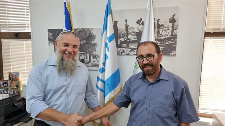 הרב רפי אוסטרוף עם שלמה נאמן