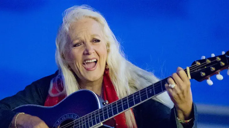 מירי אלוני. ארכיון