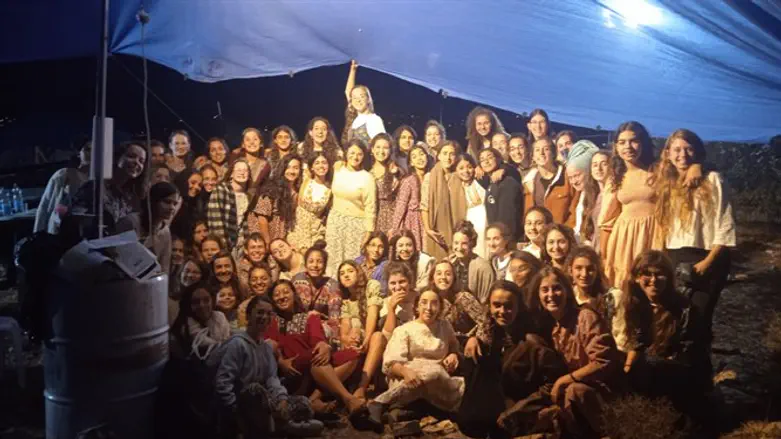 שבת באורי-עד