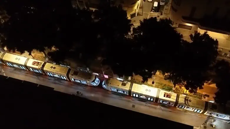תיעוד נסיעת המבחן הראשונה של הרכבת הקלה בגוש דן