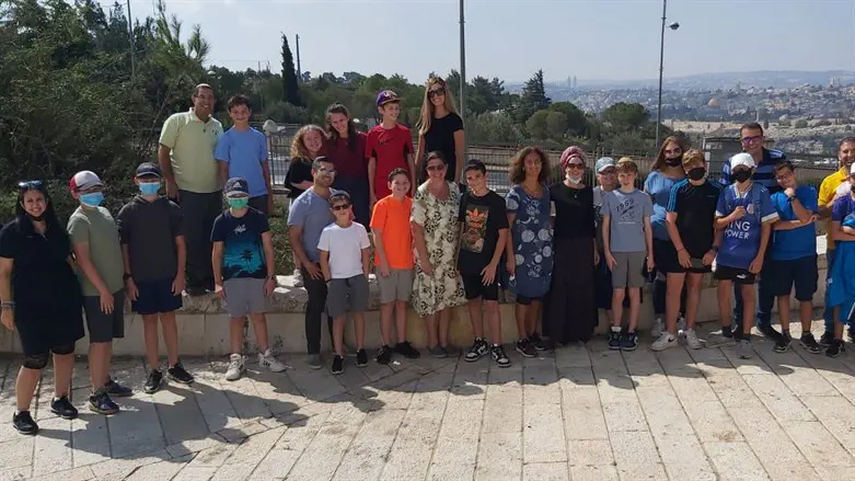 העולם החדשים בטיול הראשון לירושלים