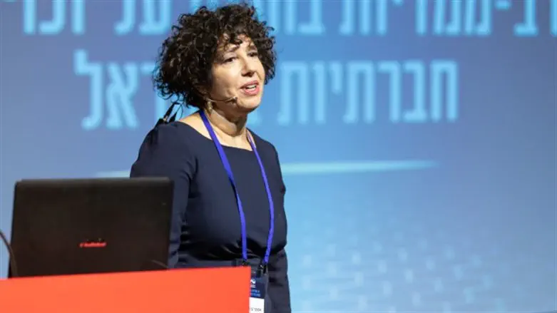 הנציבה ד"ר אסתר בן חיים