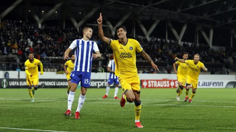 גבי קניקובסקי בדרך לעוד שער