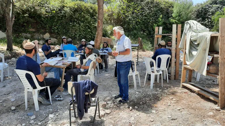 למצולמים אין קשר לידיעה