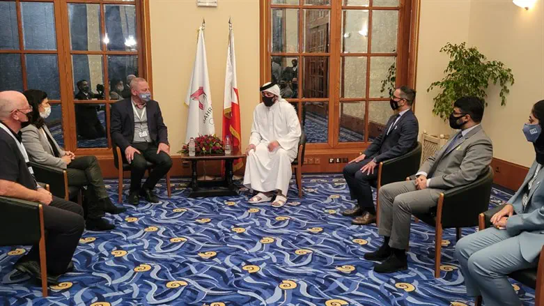 הפגישה בין הצוותים מישראל ובחריין