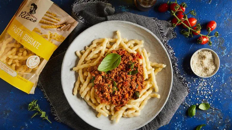 פסטה בואסיטה ברוטב בולונז