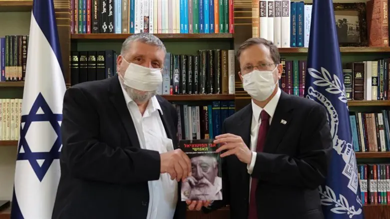 הרצוג והרב פוירשטיין