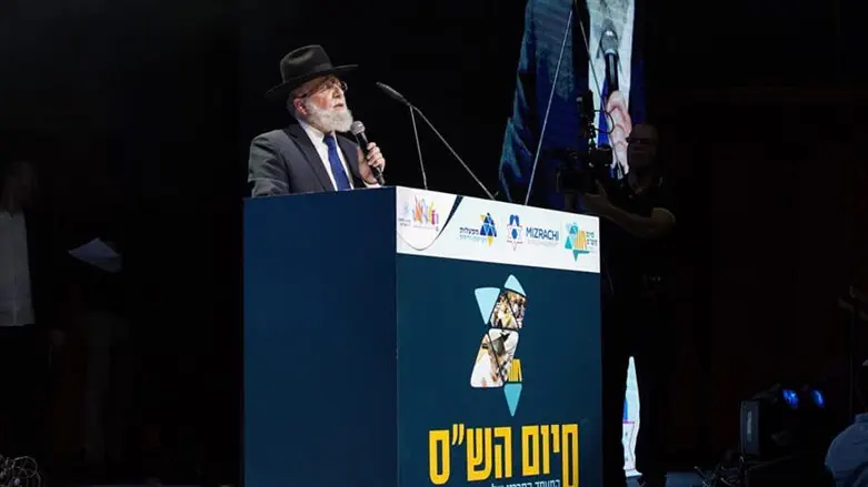 הרב סבתו מסיים את השס בבניני האומה כנציג הציונות הדתית