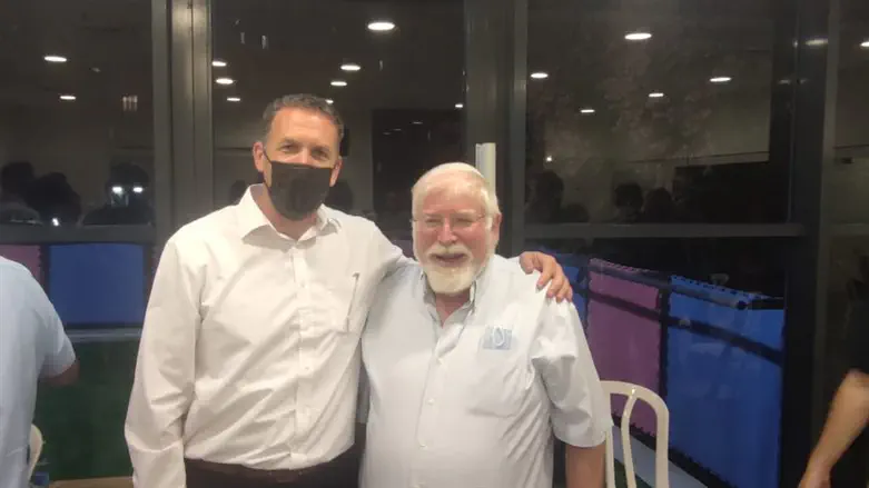 השר כהנא במהלך הביקור