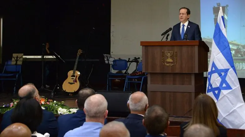 Isaac Herzog at the memorial event in Kafr Qassem