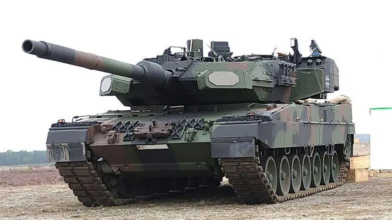 מערכת מעיל רוח על טנק ליאופרד גרמני  