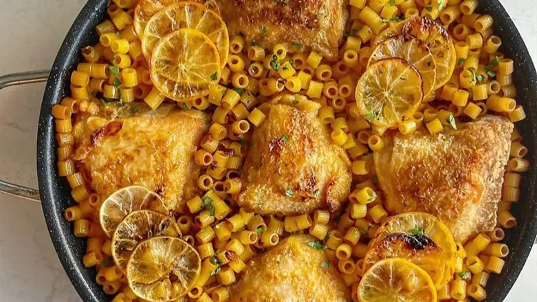 תבשיל עוף ופסטה