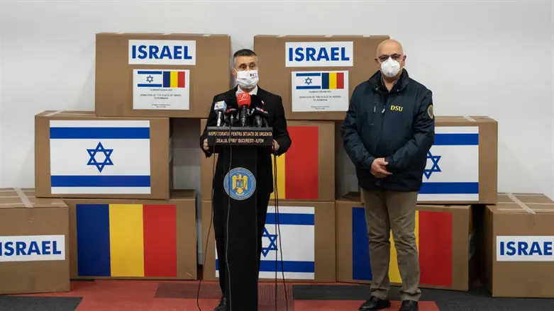 ראש מערך שירותי החירום של רומניה עם השגריר דוד סרנגה