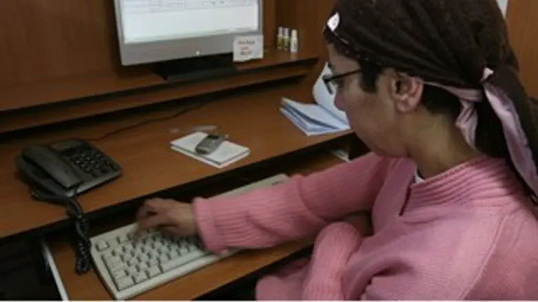 אפליה נגד אמהות עובדות