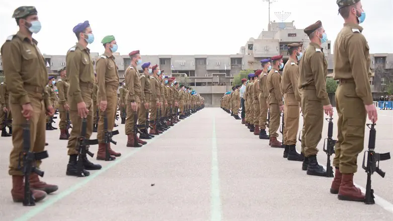 סיום קורס קצינים. ארכיון