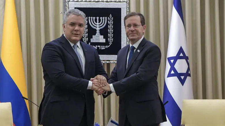 יצחק הרצוג ואיוואן דוקה מארקס