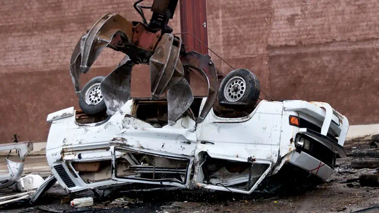 גריטת רכבים