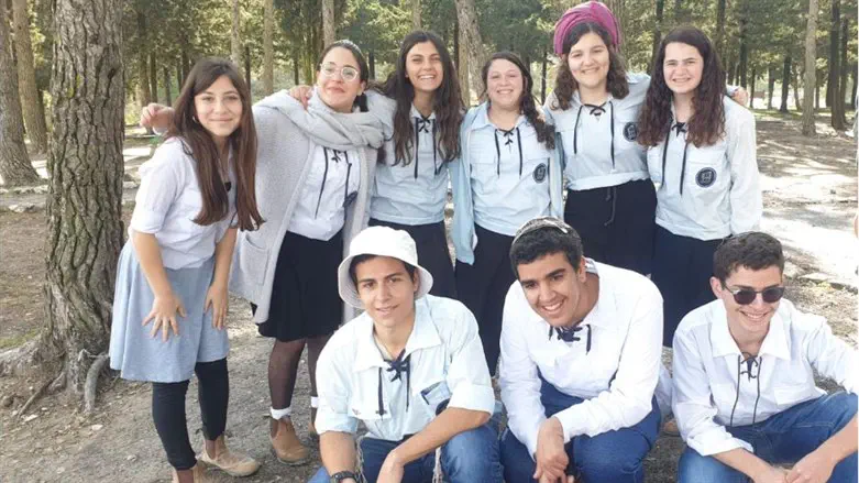 מדריכים בבני עקיבא