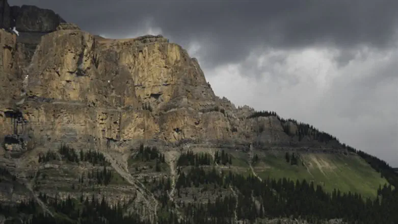 Canadian mountain (illustrative)