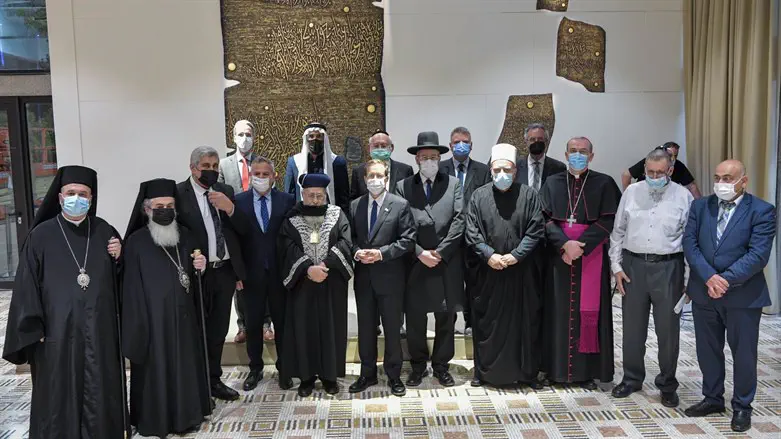 הנשיא עם מנהיגי הדתות