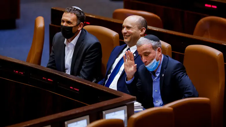 בנט עם כהנא ושטרן