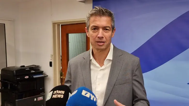 השר יועז הנדל