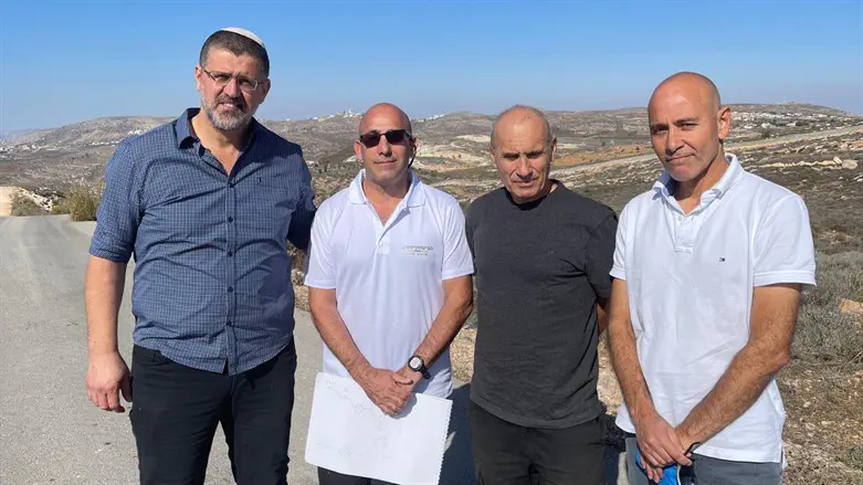 משה שלי, גרשון הכהן, אמיר אביבי ואביחי בוארון