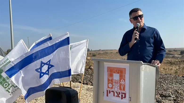 השר גדעון סער ברמת הגולן